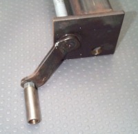 Engine leveller, Handle end